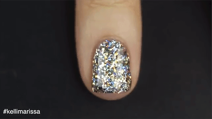 Bild kann Diamantschmuck Zubehör Zubehör Edelstein Maniküre und Nagel enthalten