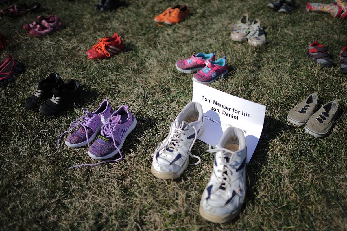 Kuva saattaa sisältää Vaatteet Vaatteet Kengät Jalkineet Juoksukengät ja Sneaker