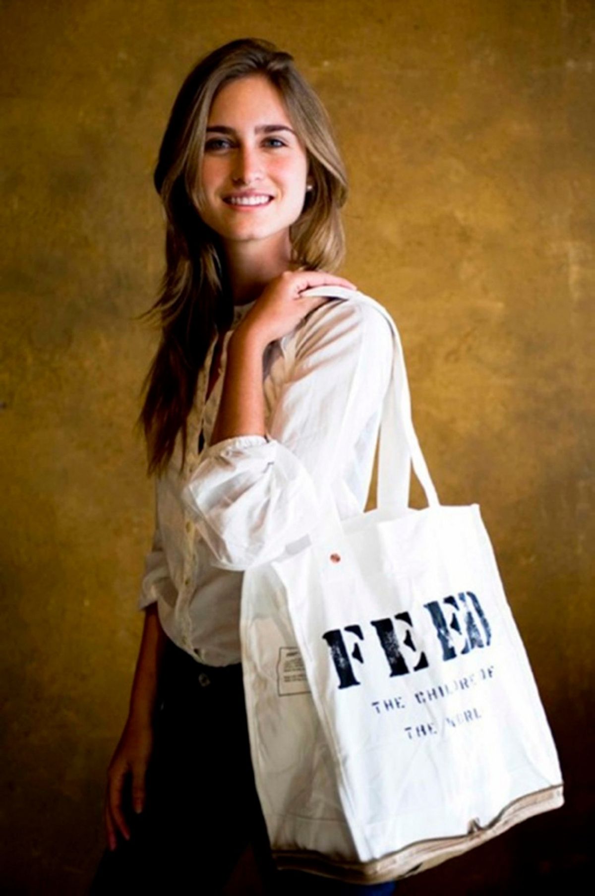 Kuva saattaa sisältää Lauren Bush Human Person and Bag