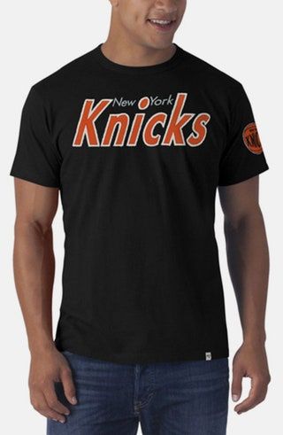 Slika lahko vsebuje Oblačila Oblačila Srajca Human Person in TShirt