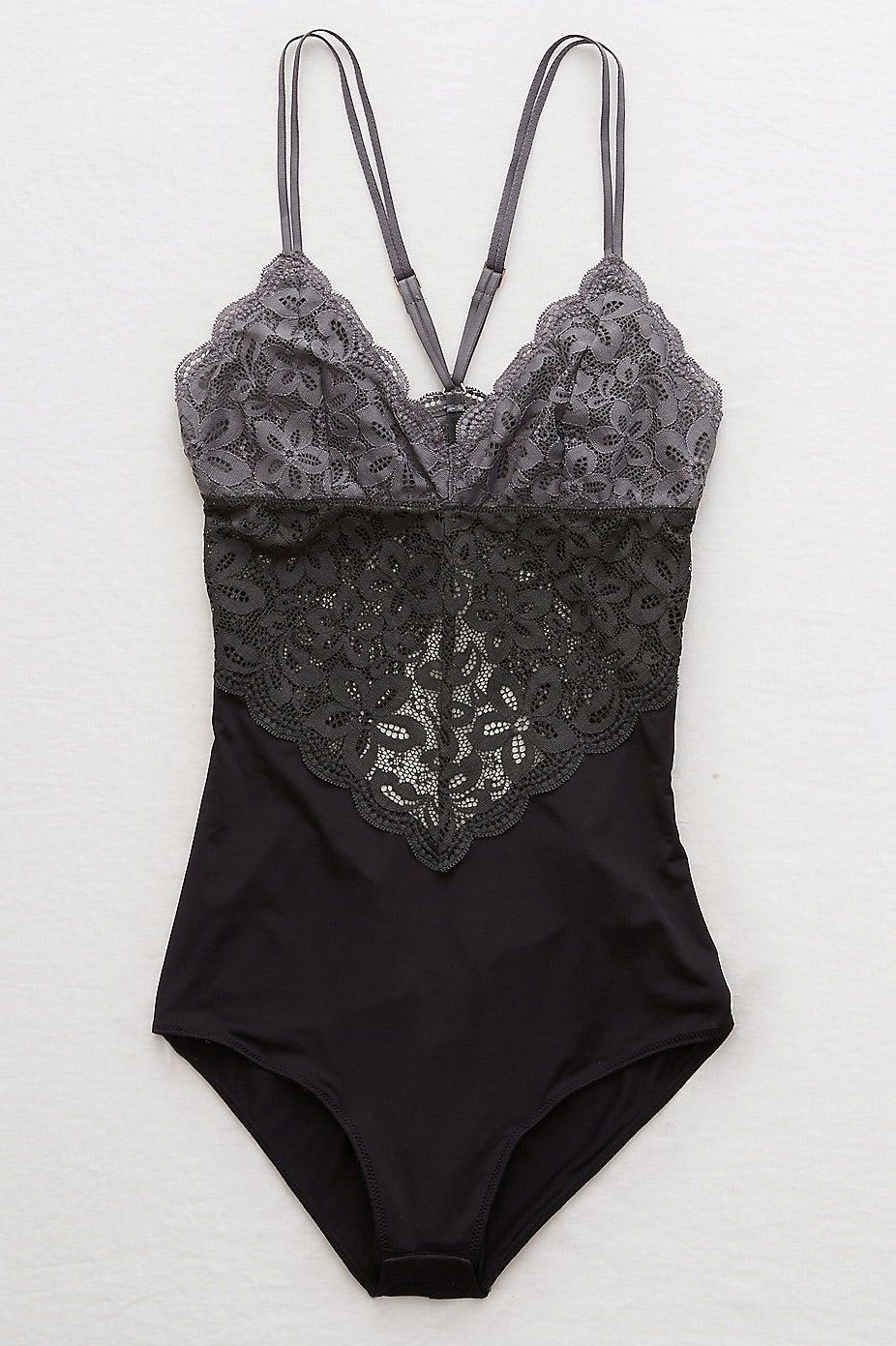 La imagen puede contener Ropa Ropa Ropa interior Lencería y encaje