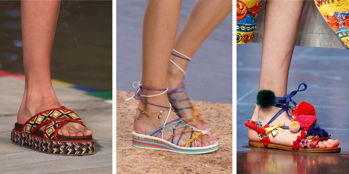 Bild kann enthalten Kleidung Bekleidung Schuhe Menschliche Person Schuh und Sandale