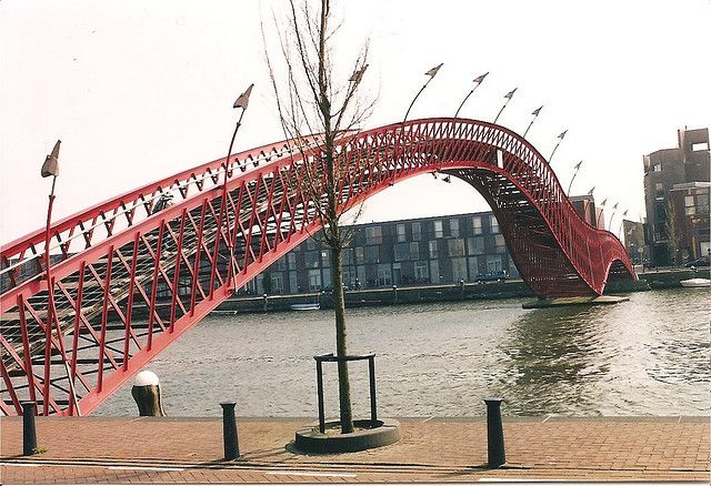 Puente Python, Holanda