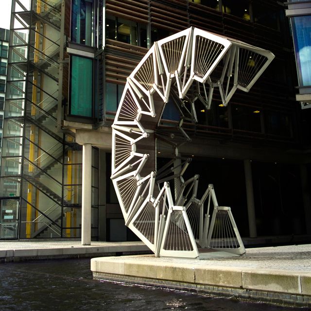 Puente rodante en Paddington Basin, Londres