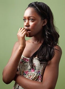 La imagen puede contener Persona femenina humana Aja Naomi King Cara Chica Rubia Adolescente Niño Mujer y niño