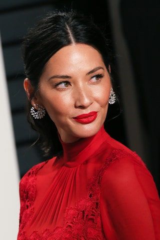 Bild kann Gesicht Mensch Lippenstift und Kosmetik enthalten