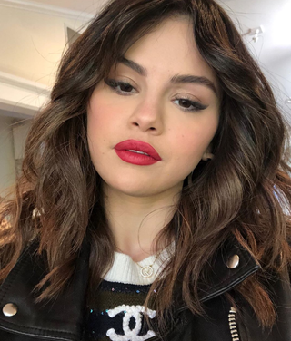 Selena Gomez shaggy lob corte de pelo