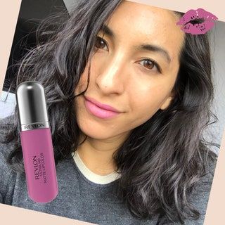 La imagen puede contener cosméticos y cabello para personas humanas
