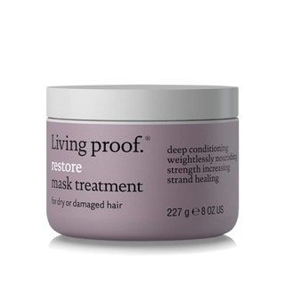 Jag är ofta i solen vid poolen och havet och har färgbehandlat hår. Living Proof Restore Mask-behandlingen är...