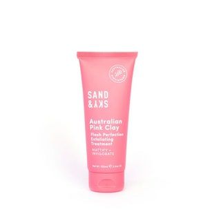 この画像には、ボトルローションと化粧品が含まれている可能性があります