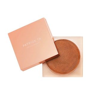Bilden kan innehålla kosmetika och ansiktsmakeup