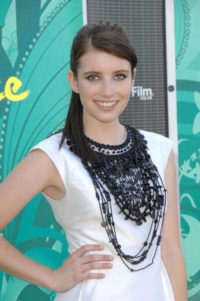 La imagen puede contener Emma Roberts Human and Person