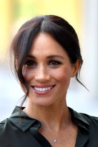 La imagen puede contener Rostro Persona humana Sonrisa Meghan Markle Hoyuelos y Mujer