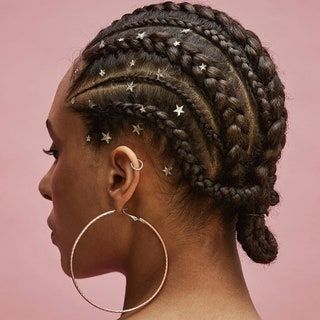 Esta imagen puede contener cabello humano y trenza.
