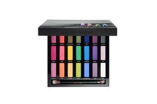La imagen puede contener paleta y contenedor de pintura