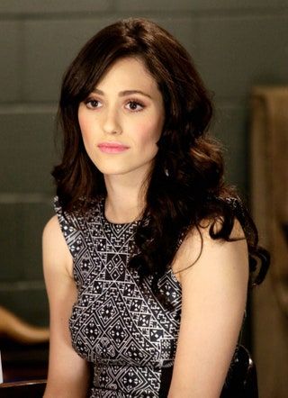 La imagen puede contener Emmy Rossum Ropa Vestido de noche Vestido Traje Moda Humano y persona