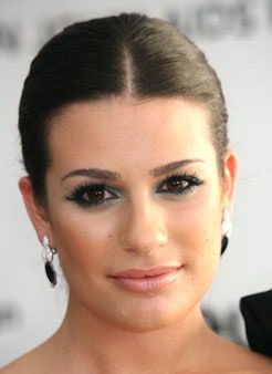 Nuotraukoje gali būti veido žmogaus plaukų Lea Michele ir kirpimas