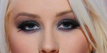 Bild kann Gesichtskosmetik für menschliche Person und Kopf enthalten