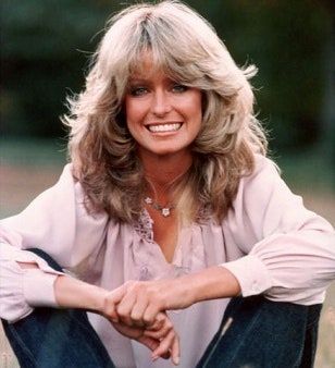 Nuotraukoje gali būti Farrah Fawcett Veidas Žmogaus Asmuo, Moteriška, Moteriška Drabužiai, Drabužiai ir Šypsena