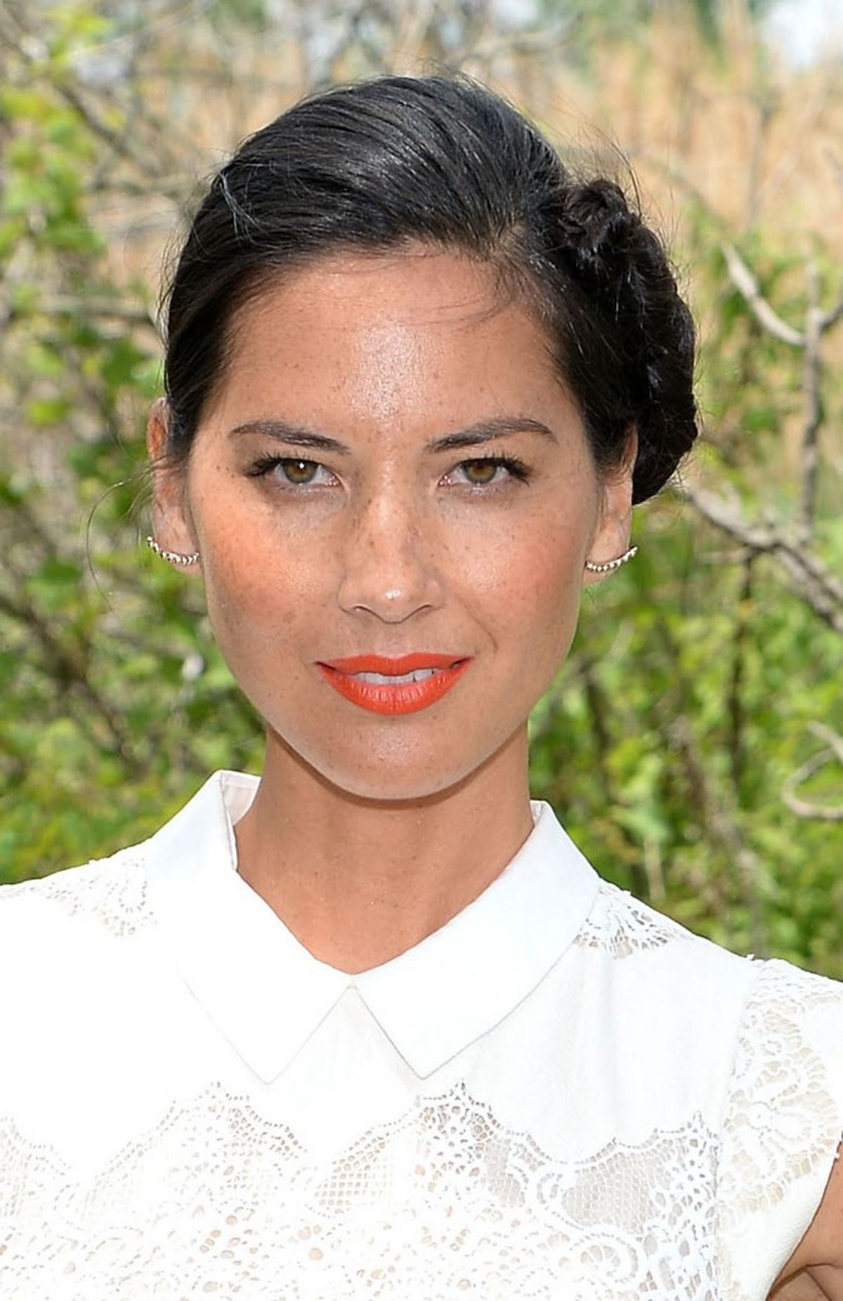 Slika lahko vsebuje obraz človeška oseba Olivia Munn nasmeh in pege