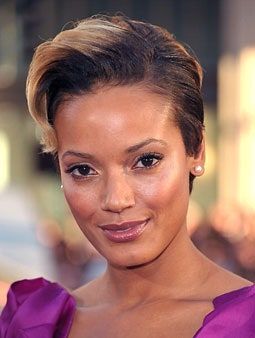 Nuotraukoje gali būti Selita Ebanks Face Human Person ir Moteris