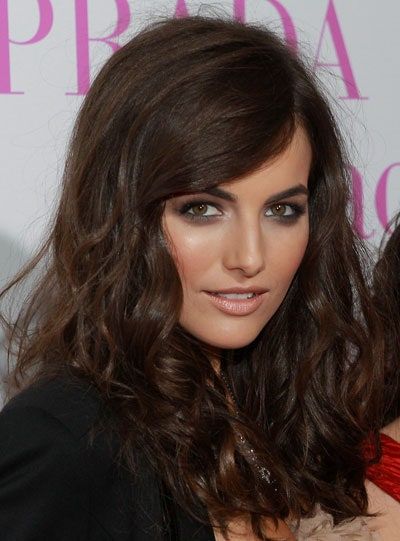 Slika lahko vsebuje Obraz Človeška oseba Camilla Belle in lasje