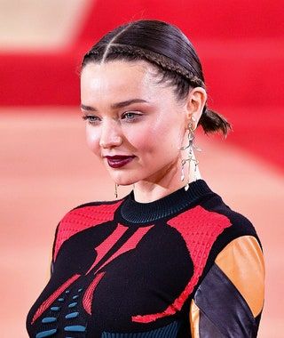 La imagen puede contener Miranda Kerr Persona humana Rostro Ropa Ropa Mujer y moda