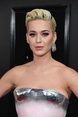 Katy Perry na rdeči preprogi grammyjev 2019