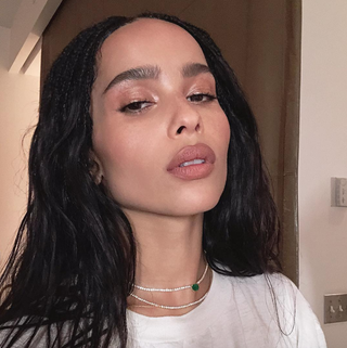 Zoe Kravitz mit Mikroflechten