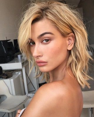 La imagen puede contener el rostro y el cabello de la persona humana Hailey Rhode Baldwin