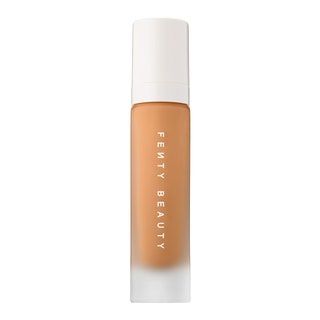 Nuotraukoje gali būti kosmetikos
