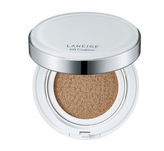 Bild kann Kosmetik und Gesichts-Make-up enthalten