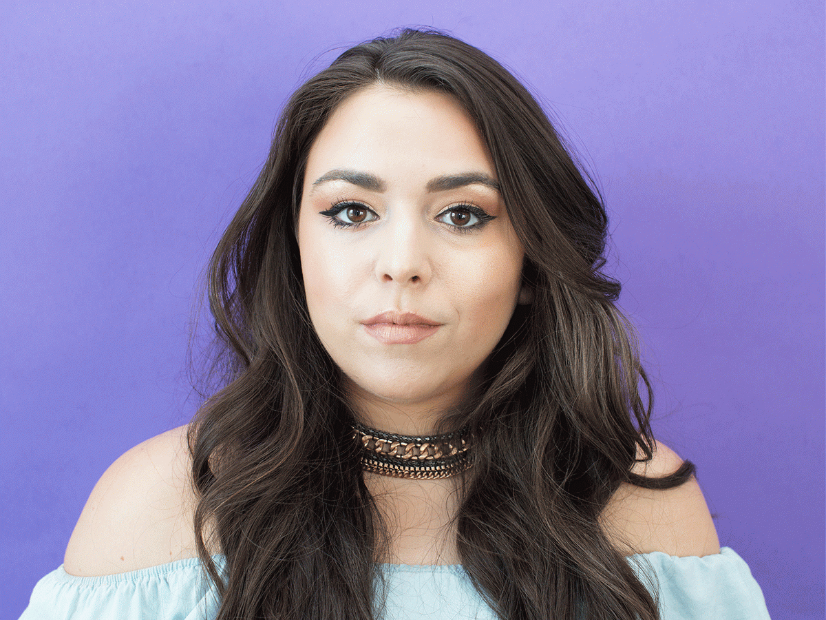 La imagen puede contener rostro humano y persona