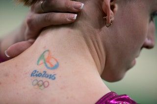 La imagen puede contener piel humana y tatuaje.