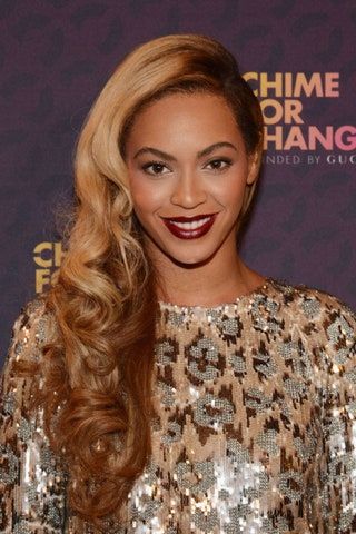 La imagen puede contener Beyonc Face Human Person Home Decor and Fashion
