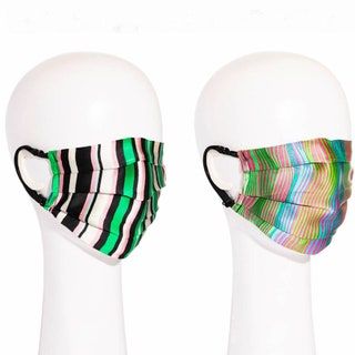 skyltdockor wearnig tryckta ansiktsmasker