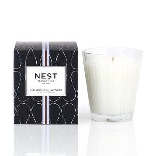 Afbeelding kan Pottery Art Porseleinen Drink Drank en Jar . bevatten