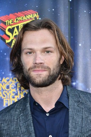 Bild könnte Jared Padalecki Gesicht Mensch und Bart enthalten