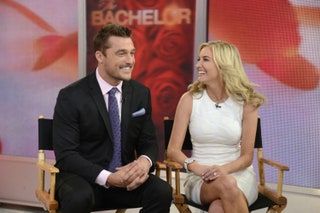 Bild kann enthalten Chris Soules Krawatte Zubehör Zubehör Menschliche Person Kleidung Mantel Mantel Anzug und Kleidung