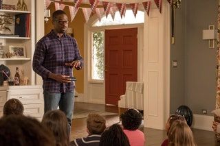 La imagen puede contener Persona humana Audiencia Multitud Sterling K. Brown Room Interior Diseño de interiores Aula y escuela