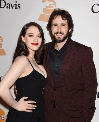 Slika lahko vsebuje Kat Dennings Josh Groban Human Person Fashion Premiere in Home Decor