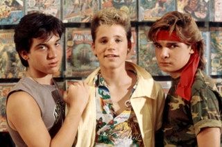 Corey Haim y Corey Feldman en The Lost Boys