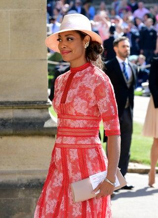 La imagen puede contener Ropa Vestimenta Sombrero Vestido Gina Torres Persona humana Mujer Mujer Calzado Corbata y accesorios