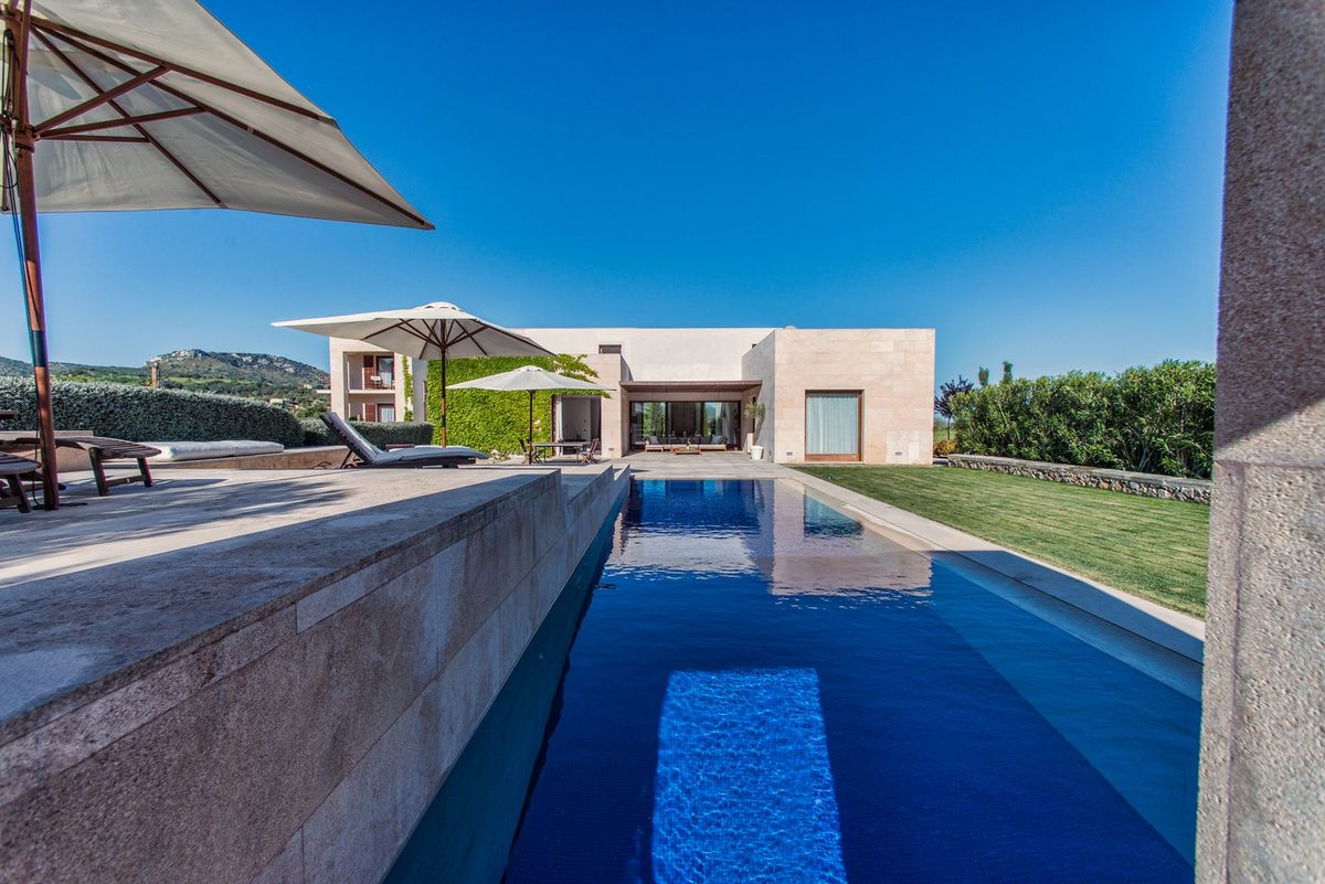 Ein Pool auf Mallorca Spanien