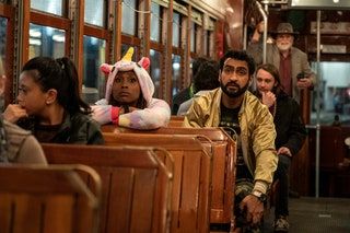 Issa Rae als Leilani Kumail Nanjiana als Jibran von The Lovebirds von NETFLIX.