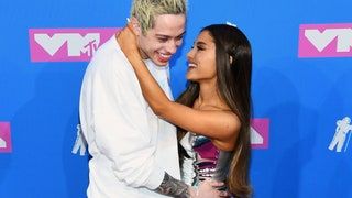 MTV VMAs 2018 Todas las fotos de Ariana Grande y Pete Davidson luciendo lindos