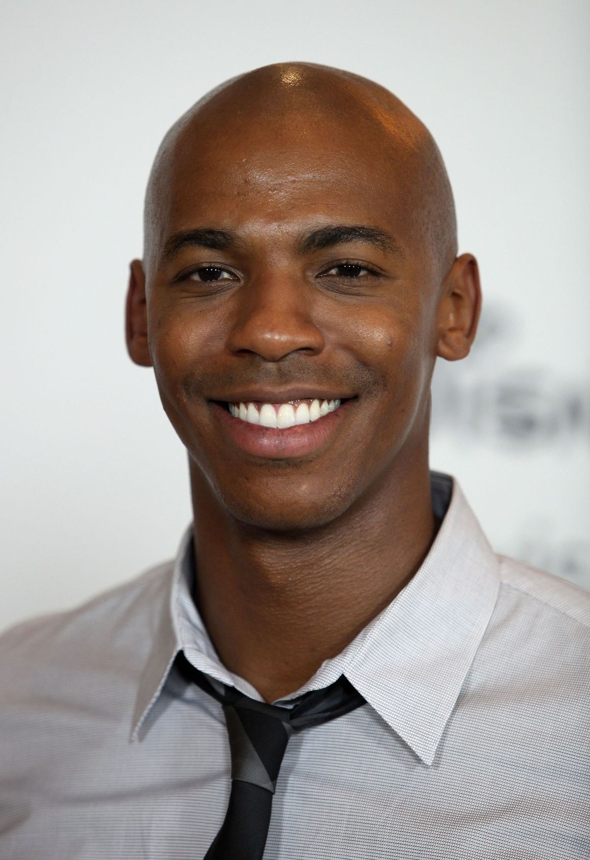 La imagen puede contener Mehcad Brooks Human Person Face Tie Accesorios Accesorio Corbata Ropa y prendas de vestir