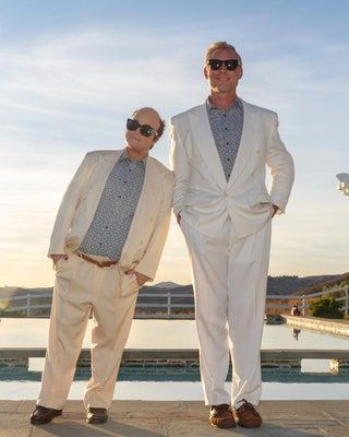 Jessica Simpson y Eric Johnson Danny DeVito y Arnold Schwarzenegger de Twins