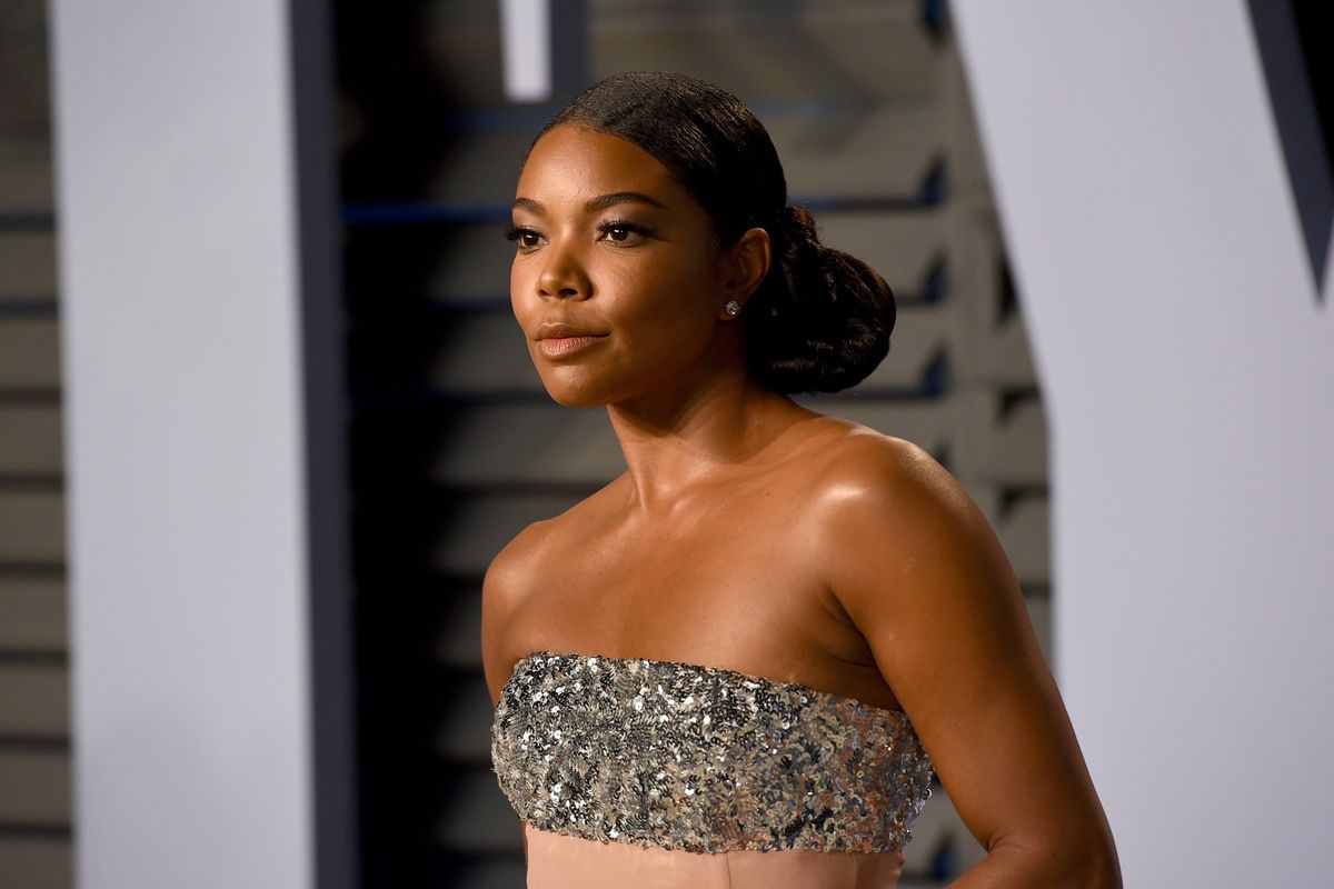La imagen puede contener Vestido de noche Ropa Vestido Ropa Bata Moda Gabrielle Union Humano y persona