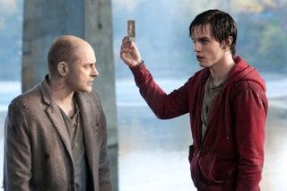 CUERPOS CALIENTES de izquierda Rob Corddry Nicholas Hoult 2013.